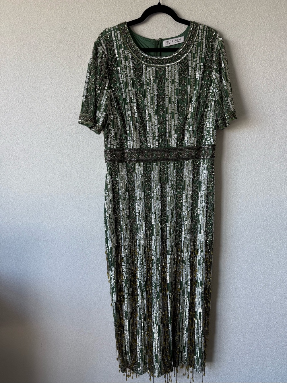 MAC DUGGAL DRESS - Picture 4 of 15